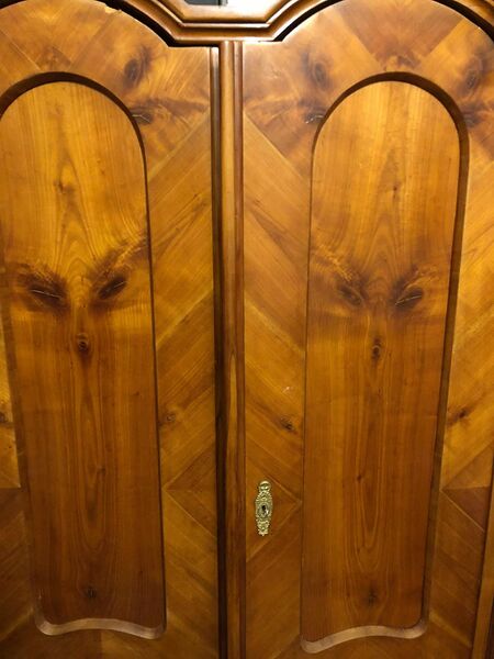File:Aliencupboard1.jpg